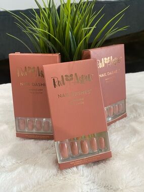Red Aspen Nail Dashes Press-On Nails in Dusty Pink - 3 pack